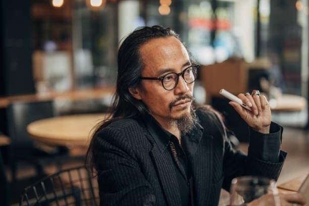 ibvape E-Shisha Comparison Guide with Top Models and Best e-cigarette battery charger Picks