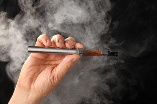 Elektronske Cigarete vs elf e cigarette Practical Comparison Safety Tips and Best Buys